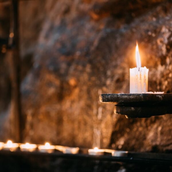 Light a candle in St Peter's Bailica 